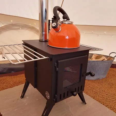 Chestnut 6m Xl Bell Tent Log Burner Nr Whitby בית נופש