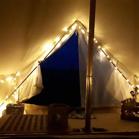 Chestnut Bell Tent Sleeps 6 With Parking Οργανωμένο κάμπινγκ *