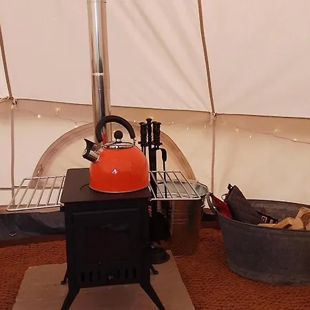 Chestnut 6m Bell Tent-log Burner-nr Whitby-parking Feriehus Liverton